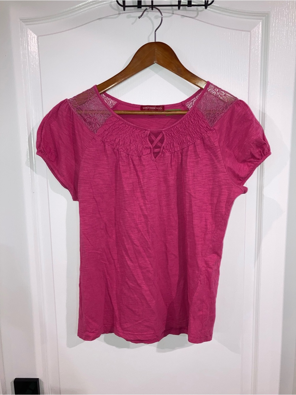 San Francisco Pink Lace Yoke Short Sleeve Top - size M